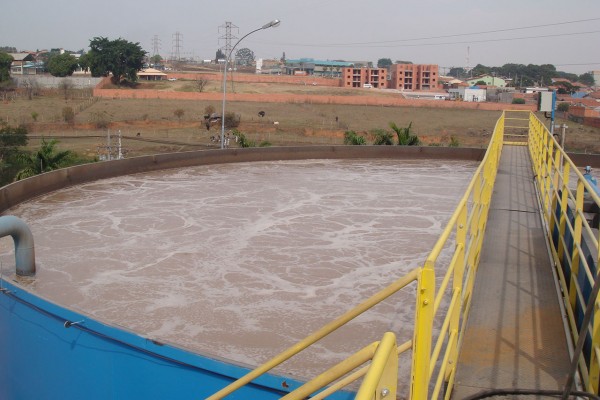 Sistema de aeração por ar difuso tipo disco fixo 3