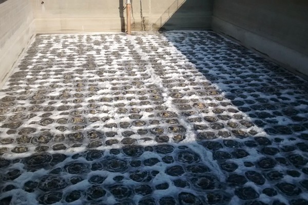 Sistema de aeração por ar difuso tipo disco fixo 4